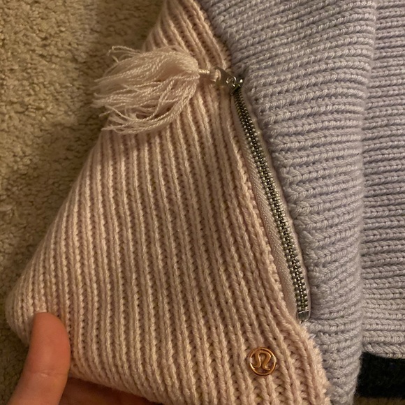 VGUC lululemon Totally Toasty Neck Warmer - Picture 3 of 3